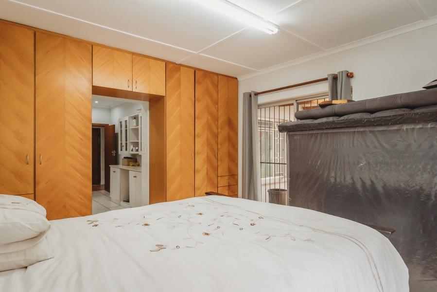 4 Bedroom Property for Sale in Bodorp Western Cape